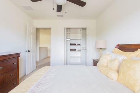Modern 4 Bedroom House With Swimming Pool Clearwater Esterno foto